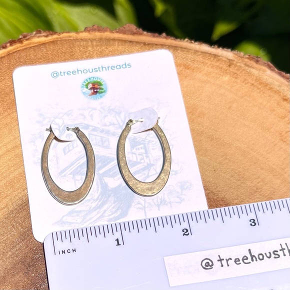 New Lucky Brand Gold Teardrop Hoop Earrings - Picture 2 of 4